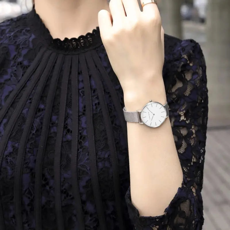 Silberne Damenarmbanduhr von Hannah Martin